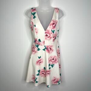 Derek heart dress size Large Off White Pink Floral Bridgerton